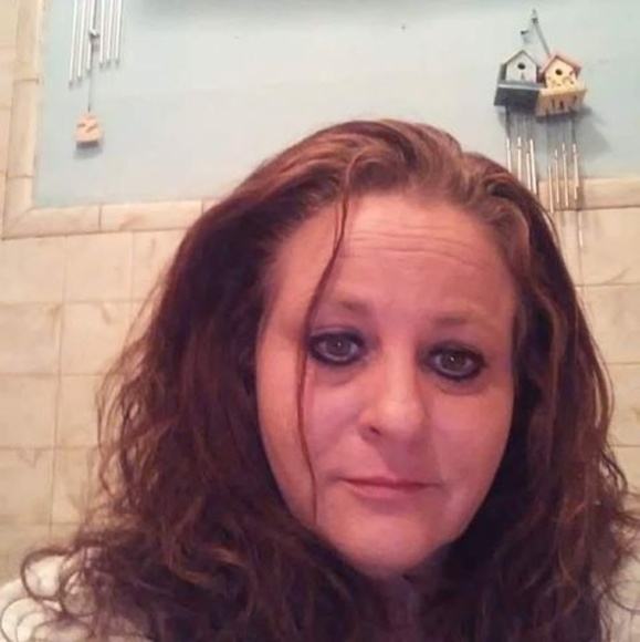 Profile Picture of Laurie Cochran (@laurie_cochran) on Poshmark