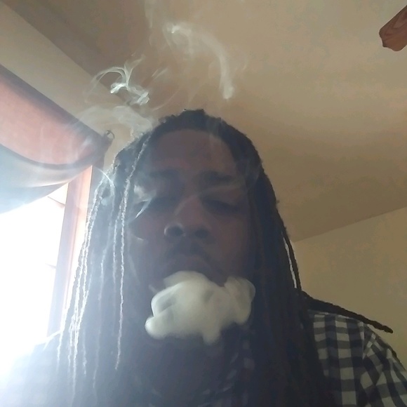 Parrish Holmes - Poshmark Profile Picture of Parrish Holmes (@pdub5700) on Poshmark