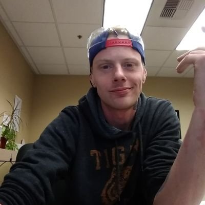 Profile Picture of Yawker Of Han (@AndyAngell4) on Twitter