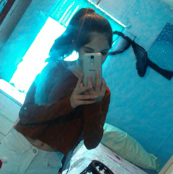 Profile Picture of Sol Perez (@slip_push) on Poshmark