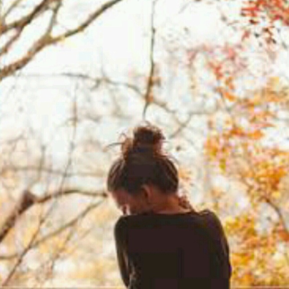 Profile Picture of Mia Steinmueller (@allthingsautumn) on Poshmark