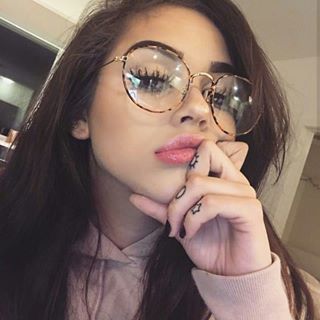 Profile Picture of Alexandra Flawer (@Alexandra-Flawer) on Facebook