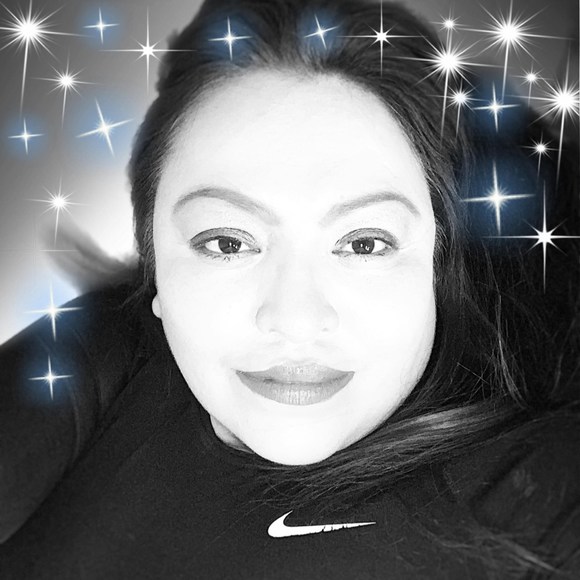 Dina Franklin - Poshmark Profile Picture of Dina Franklin (@dina_franklin) on Poshmark