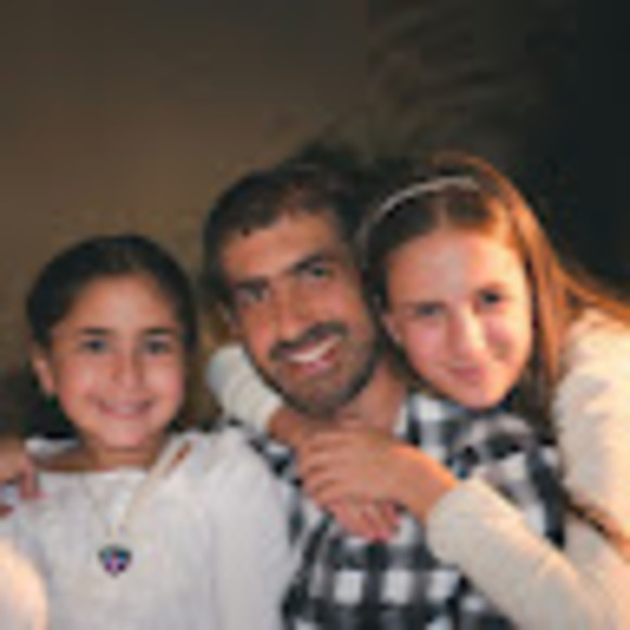 Profile Picture of Pablo Baredes (@mayabaredes) on Poshmark
