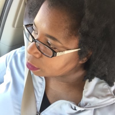 Profile Picture of Stephanie Harris (@memoirsofaLAQ) on Twitter