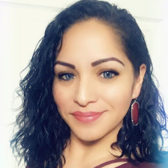 Profile Picture of Cecilia Chavez (@ccecilia991) on Poshmark