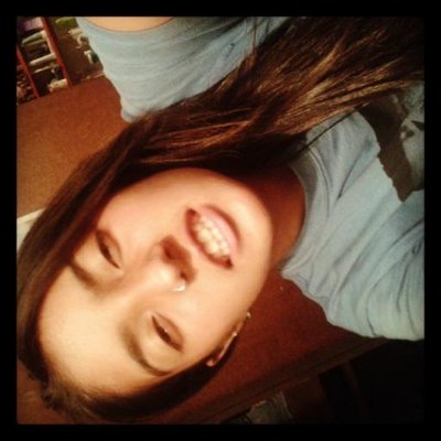 Profile Picture of Melanie Sage (@MeLaniieSage) on Twitter