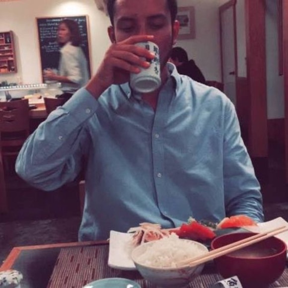 Profile Picture of Christopher Andersen (@christophera216) on Poshmark