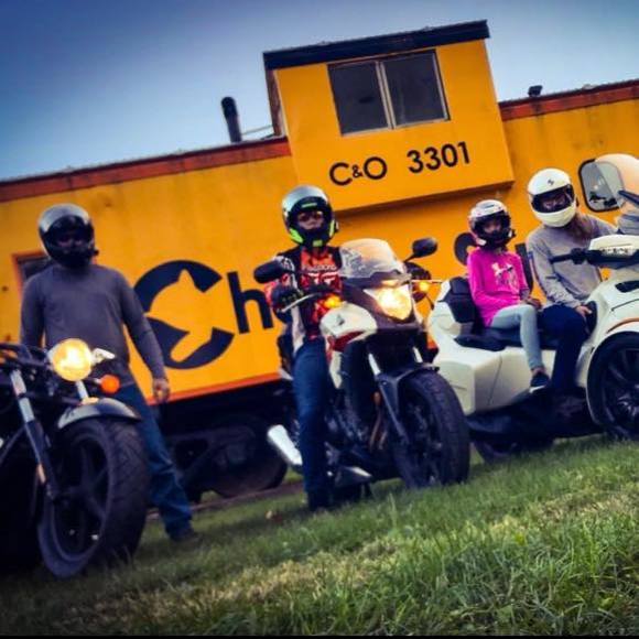 Profile Picture of Jacquelyn Evrard (@jacquelynevrard) on Poshmark