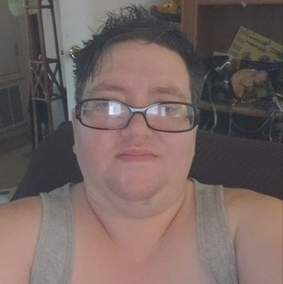 Profile Picture of Michelle Covert (@michelle_covert) on Poshmark