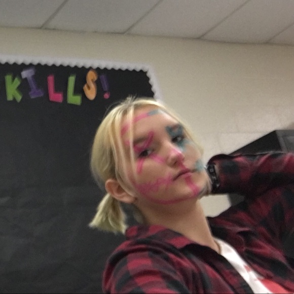 Profile Picture of Kaitlin Wright (@kciaraw) on Poshmark