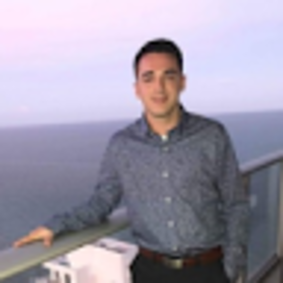 Profile Picture of Frederic Gulyas (@fredericgulyas) on Poshmark