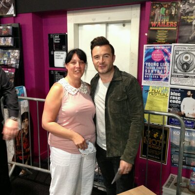 Profile Picture of Paula Johnstone (@gill8087) on Twitter