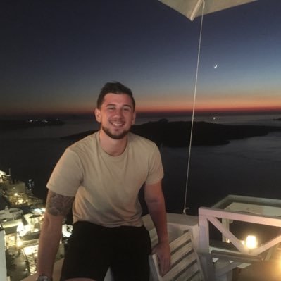 Profile Picture of Tom Jackson ☃️ (@TommyJ555) on Twitter