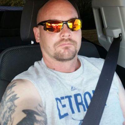 Profile Picture of Chris Shafer (@chrisshafer72) on Twitter