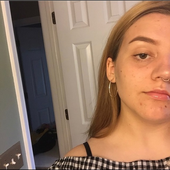 Profile Picture of Aimee Larsen (@aimee_sushi29) on Poshmark