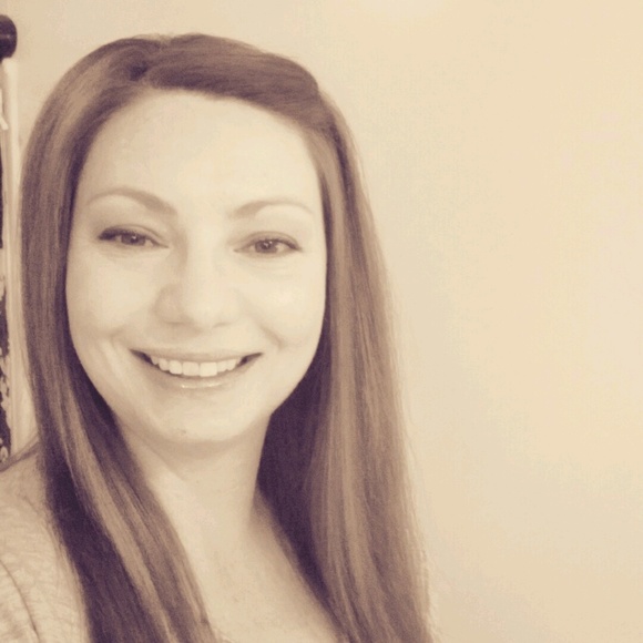 Profile Picture of Jessica Rolnick (@jesrolnick) on Poshmark