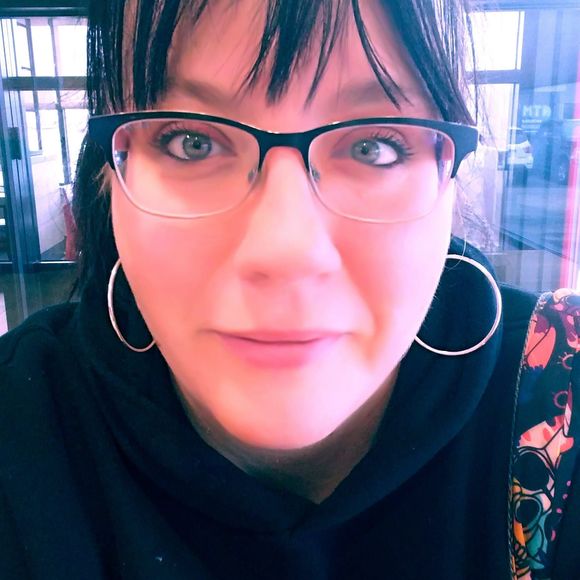 Profile Picture of Trudy Chouinard (@trudychouinard) on Poshmark