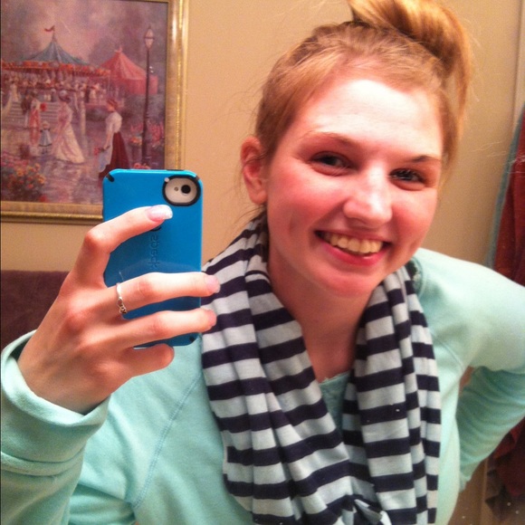 Profile Picture of Hayden Davis (@hldavis12) on Poshmark