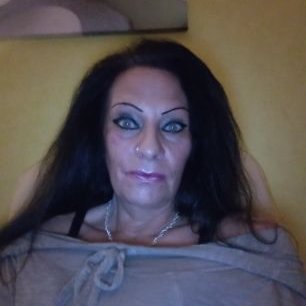 Profile Picture of Doris Bauer (@DorisBa69006207) on Twitter