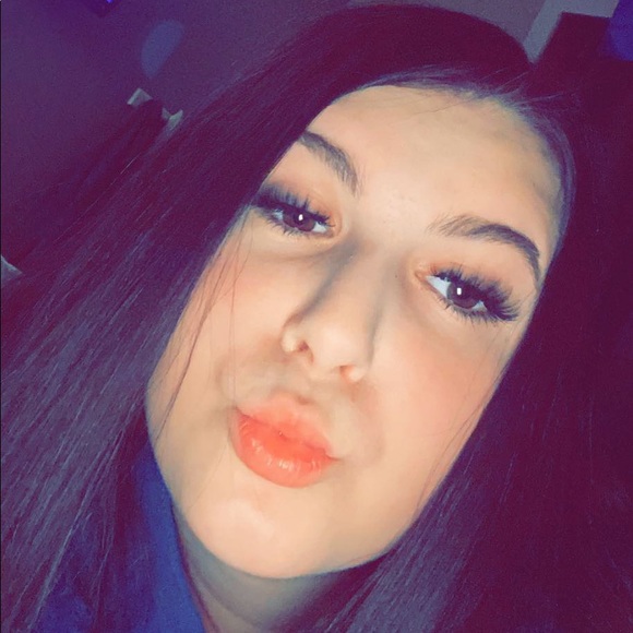 Profile Picture of Malorie Whitbeck (@malorie_w) on Poshmark