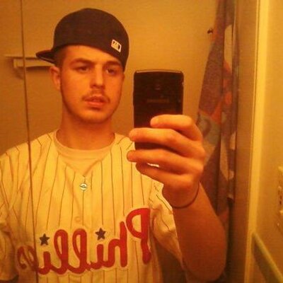 Profile Picture of Chris Colella (@CDizzleMan) on Twitter