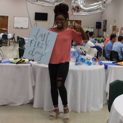 Profile Picture of Loren Winters (@childish_loren) on Twitter