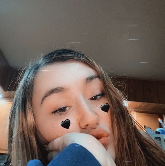 Profile Picture of Sheawna Phillips (@sheawnaphillips) on Poshmark