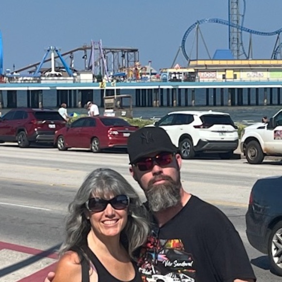 Stacy Brewster - Poshmark Profile Picture of Stacy Brewster (@stacyjbrewster) on Poshmark