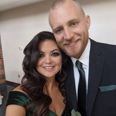 Profile Picture of Karen Pesek (@PesekKaren) on Twitter