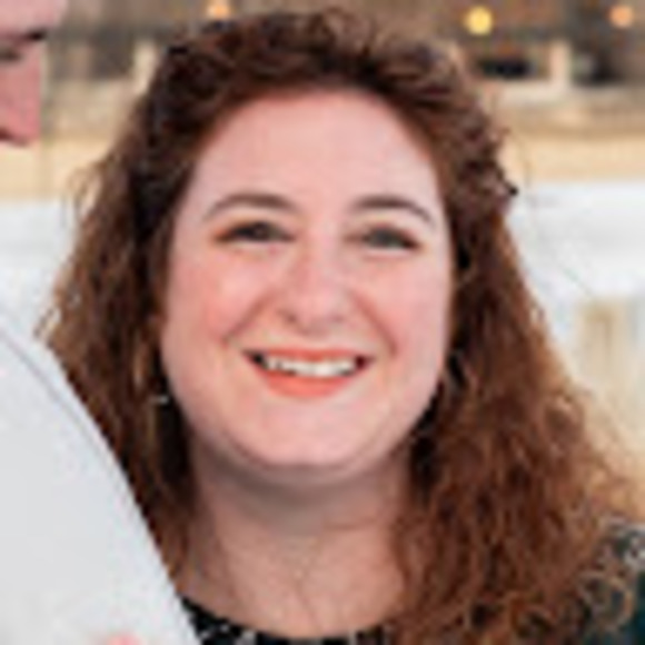 Profile Picture of Emily Wemyss (@emilywemyss) on Poshmark