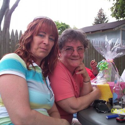 Profile Picture of Carlene Watts (@breezie66) on Twitter