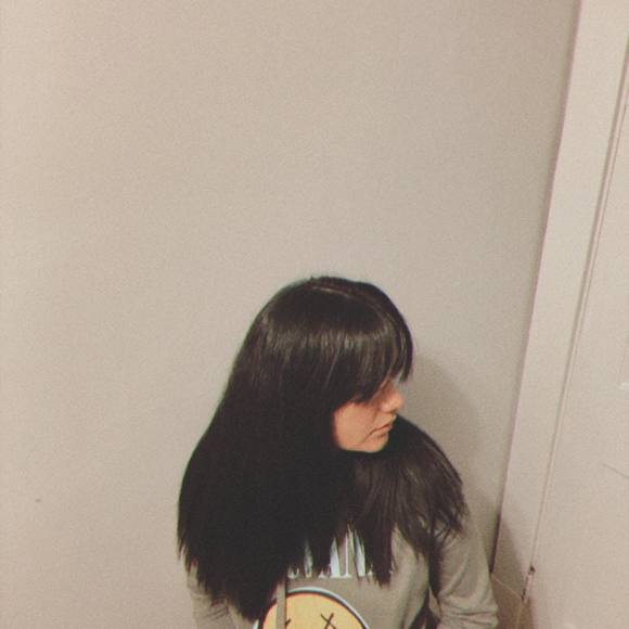 Profile Picture of Kim Morgendorffer (@kmorgendorffer) on Poshmark