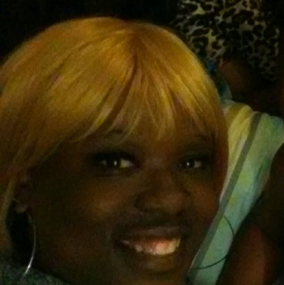 Profile Picture of Danielle Mcginty (@danny2830) on Poshmark