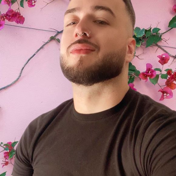 Profile Picture of Thomas Duffy (@thomasdouglas) on Poshmark