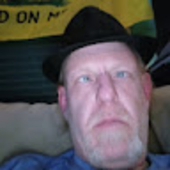 Ryan Sheilds - Poshmark Profile Picture of Ryan Sheilds (@sheildsryan51) on Poshmark