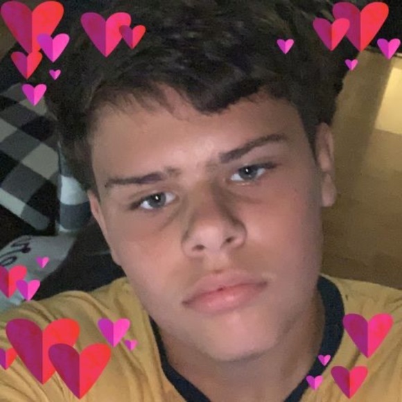 Profile Picture of Braxton Hosley (@braxtonhosley) on Poshmark