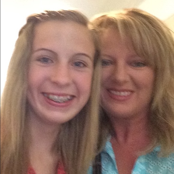 Profile Picture of Beverly Collier (@bdcollier) on Poshmark