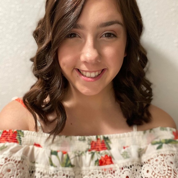 Profile Picture of Marissa Haron (@larissamee) on Poshmark