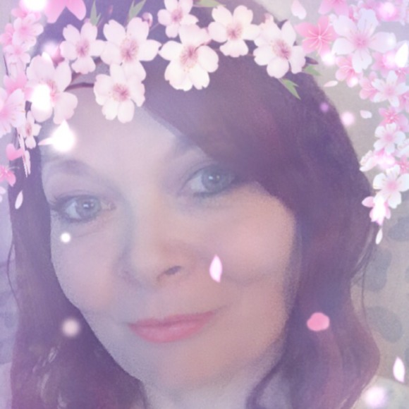 Profile Picture of Marie Content (@mysticnight503) on Poshmark