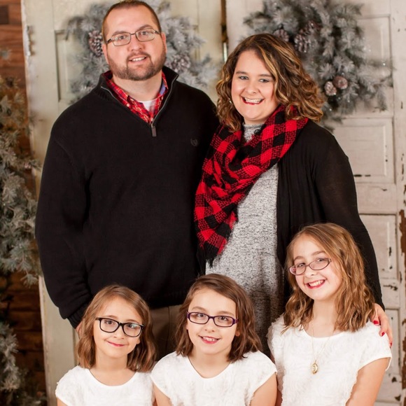 Profile Picture of Sarah Flanary (@sflanary33) on Poshmark