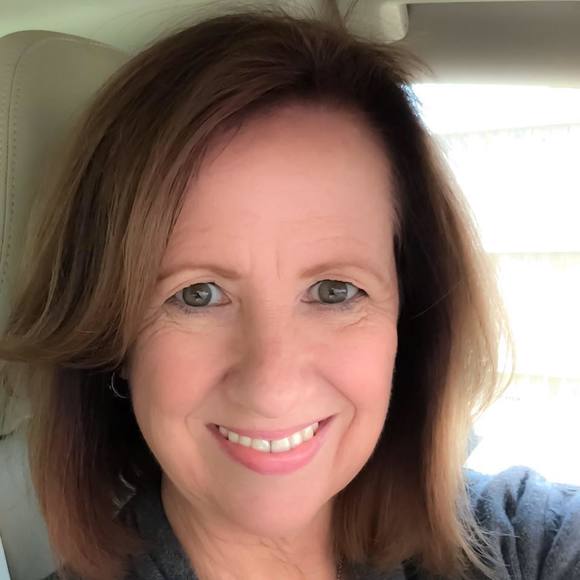 Profile Picture of Teresa Mccure (@teresam) on Poshmark