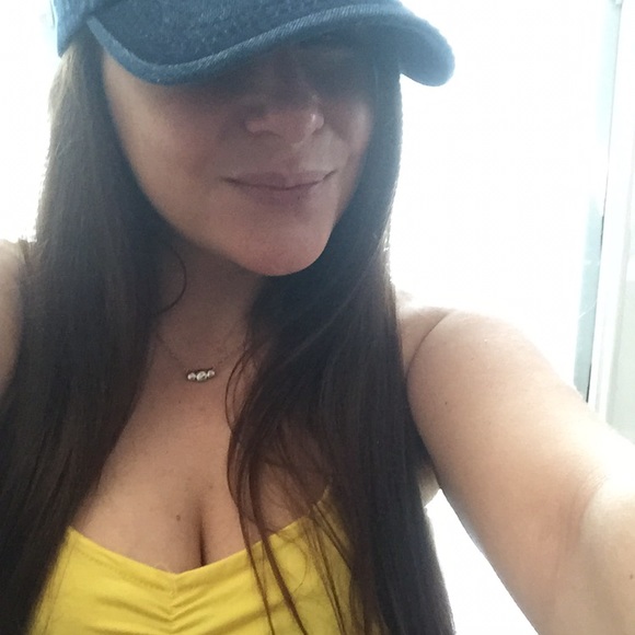 Profile Picture of Rebecca Lavore (@isell4uny) on Poshmark