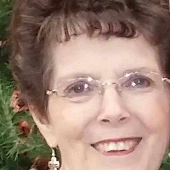 Profile Picture of Shiryl Nelson (@_shiryl_) on Poshmark