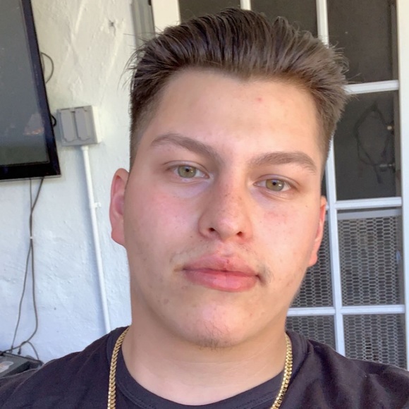 Profile Picture of Jairo Perez (@jsiroperez_) on Poshmark