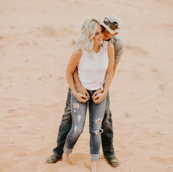 Profile Picture of Morgan Jacobson (@mallred22) on Poshmark