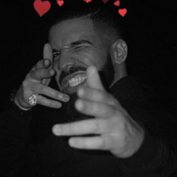 Profile Picture of Mari Jimenez (@mari_jimenez) on Poshmark