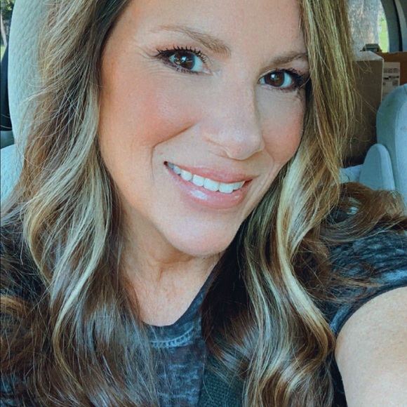 Cindy Arthur - Poshmark Profile Picture of Cindy Arthur (@carthur613) on Poshmark