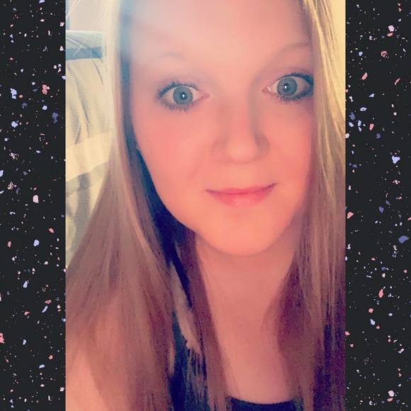 Profile Picture of Kendra Ludden (@kludden12) on Poshmark