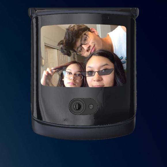 Profile Picture of Ariel Velazquez (@arielv2017) on Poshmark